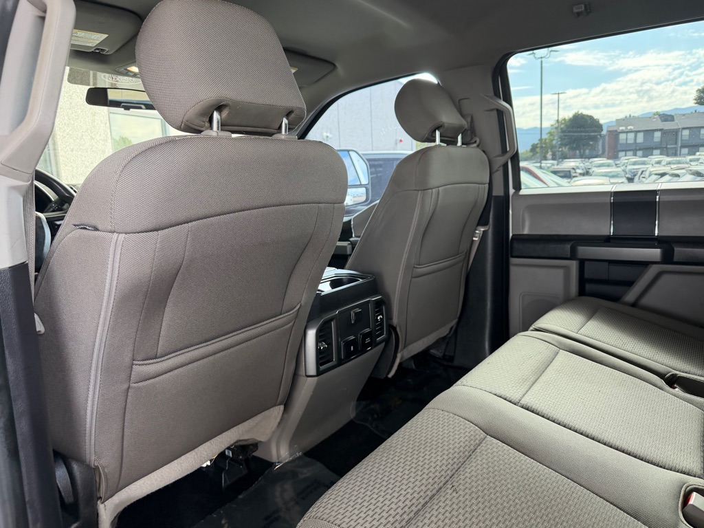 Photo 23 of this FORD F250