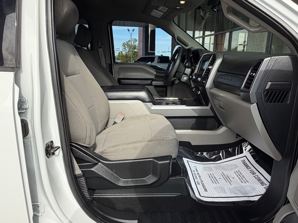 Photo 33 of this FORD F250