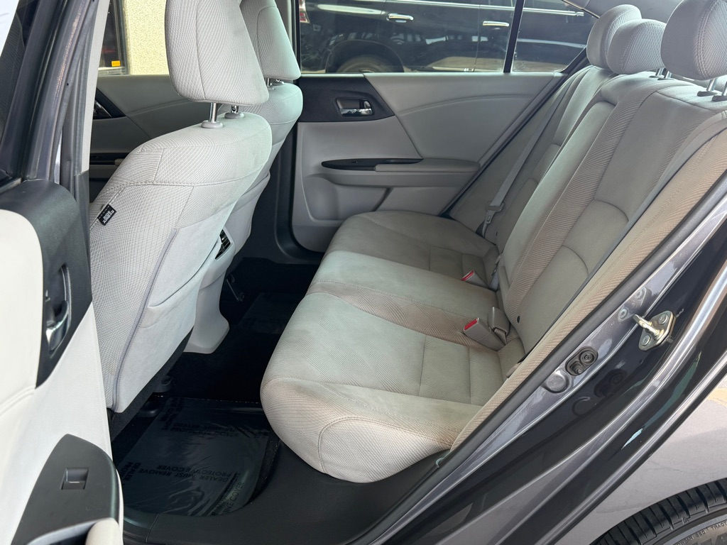 Photo 22 of this HONDA ACCORD