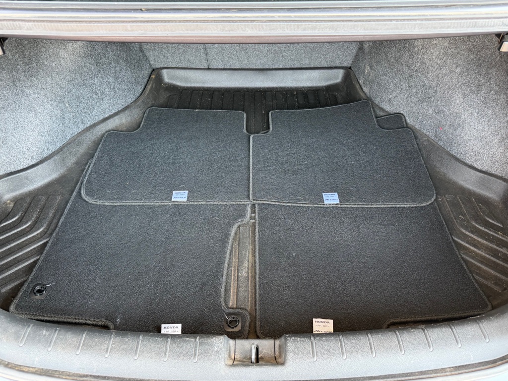 Photo 29 of this HONDA ACCORD