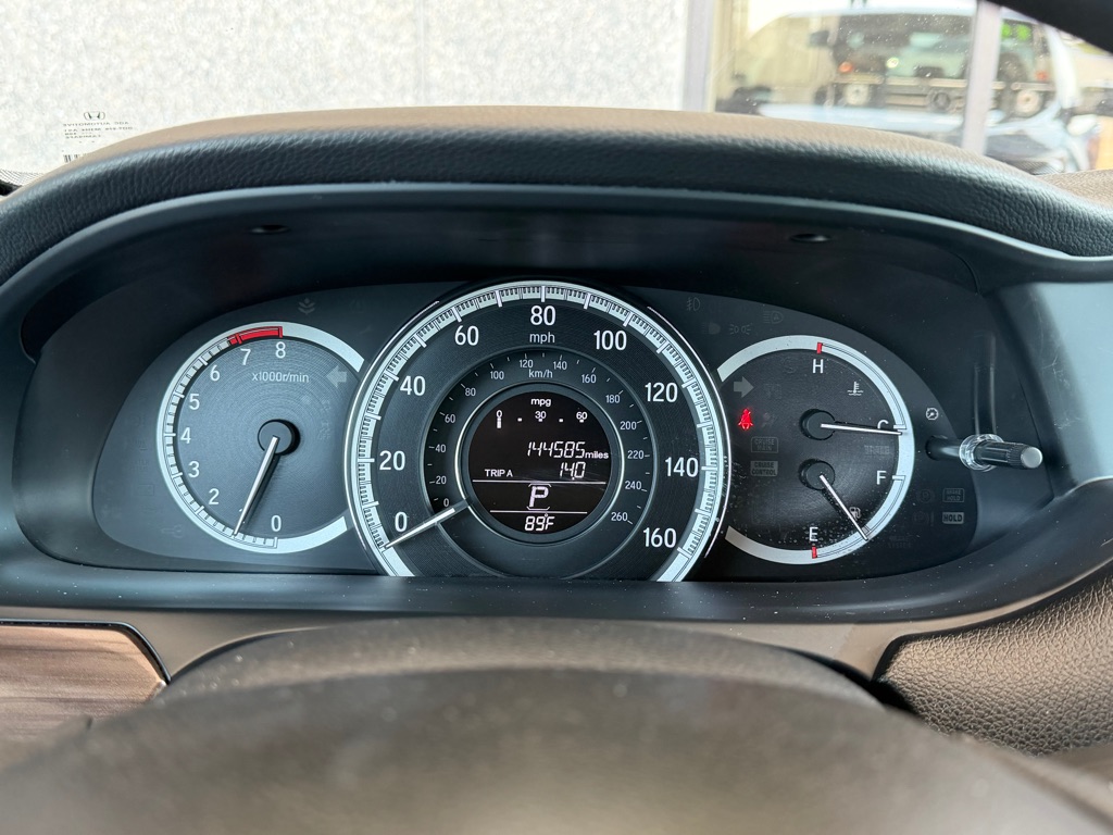 Photo 11 of this HONDA ACCORD
