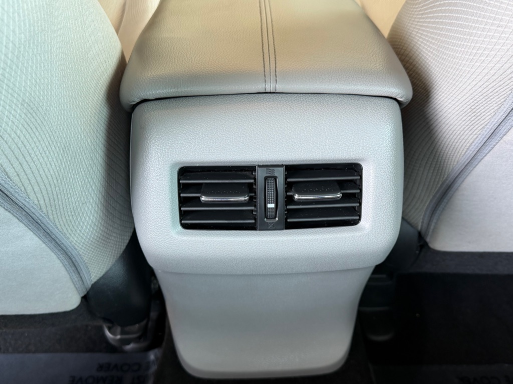 Photo 25 of this HONDA ACCORD