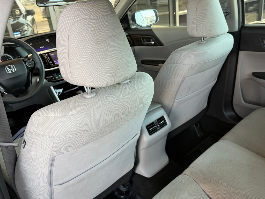 Photo 24 of this HONDA ACCORD