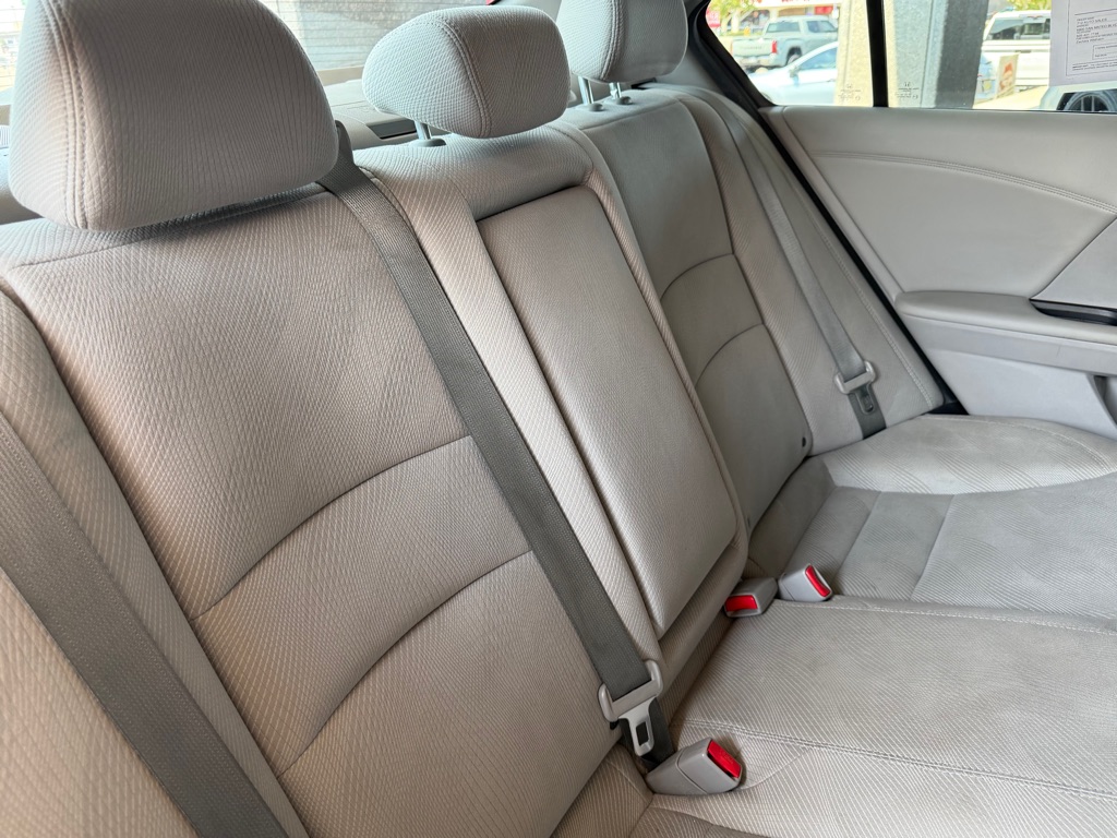 Photo 32 of this HONDA ACCORD