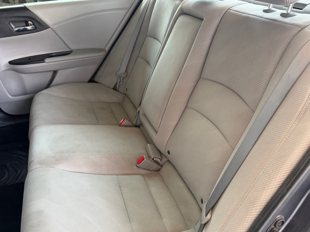 Photo 23 of this HONDA ACCORD