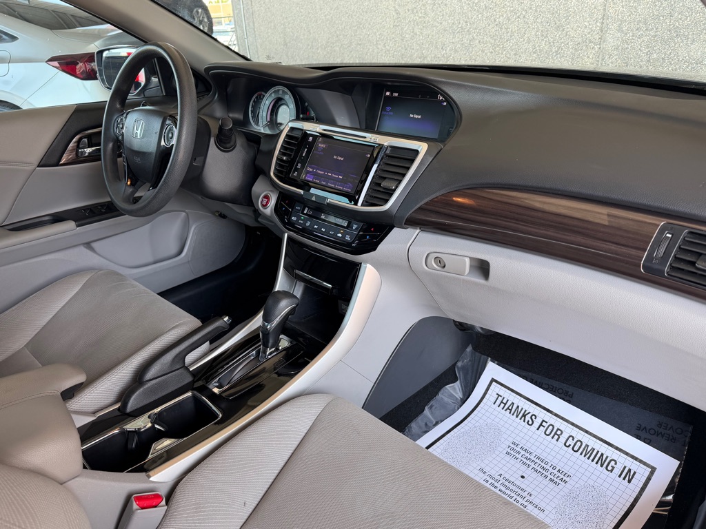 Photo 37 of this HONDA ACCORD