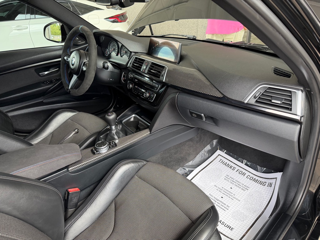 Photo 30 of this BMW M3