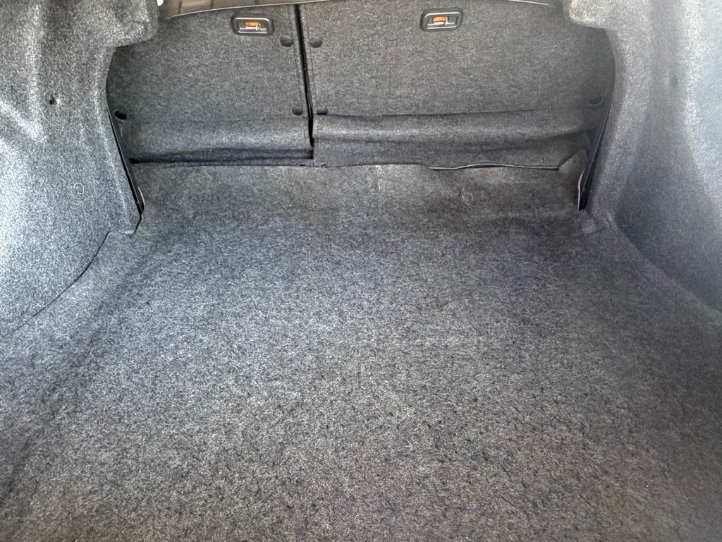 Photo 19 of this TOYOTA YARIS