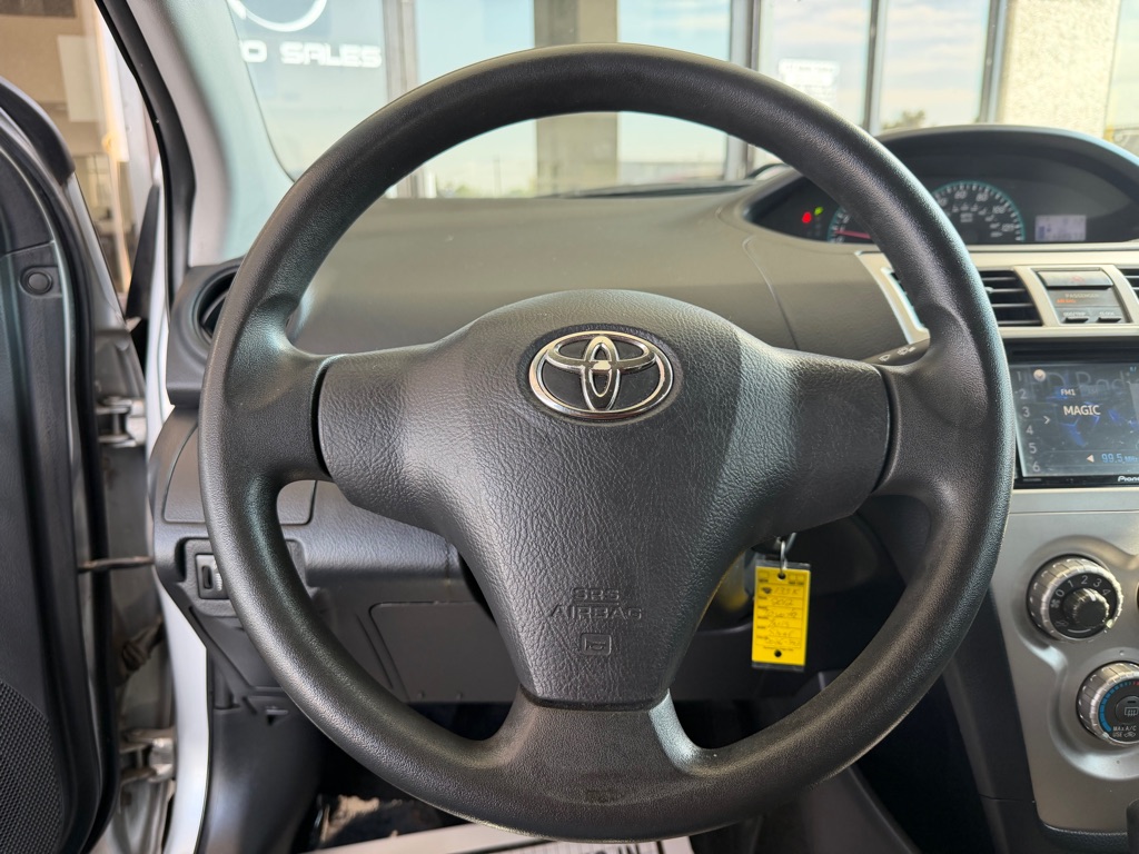 Photo 8 of this TOYOTA YARIS