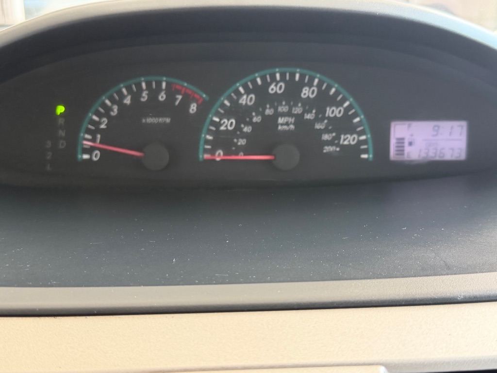 Photo 10 of this TOYOTA YARIS