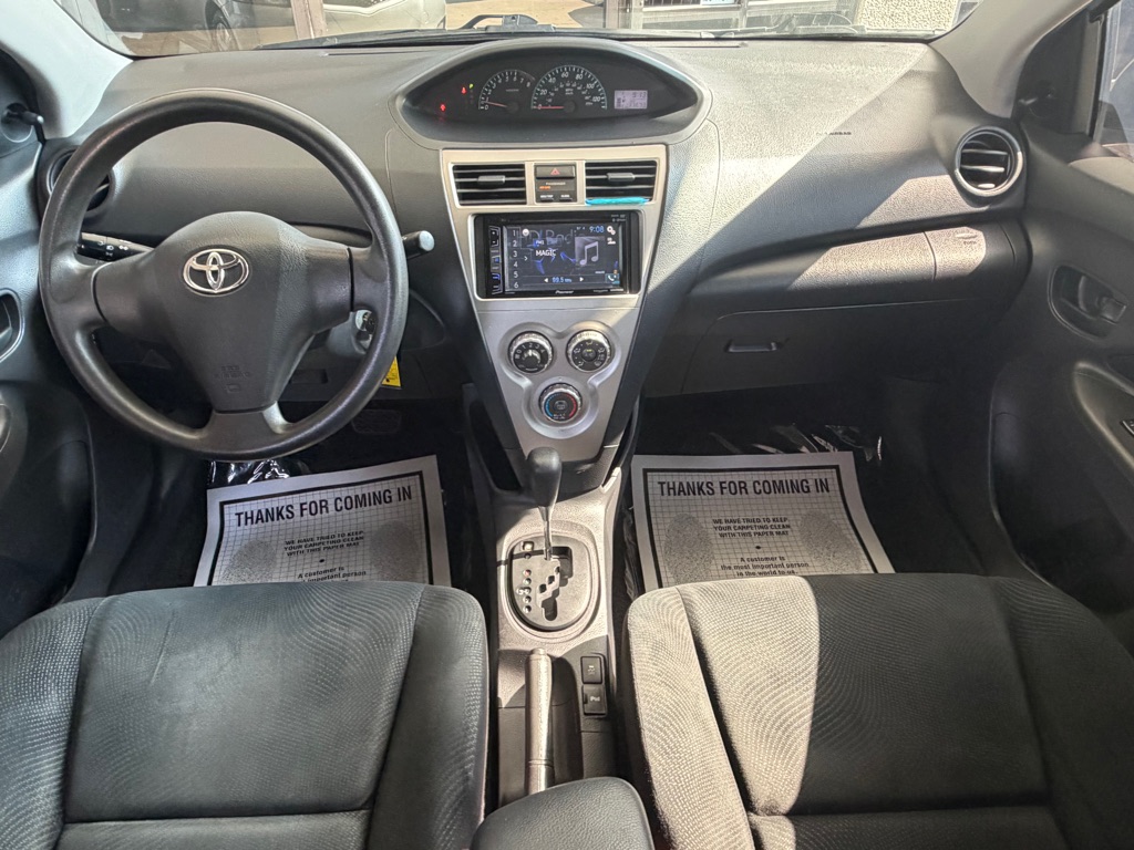Photo 16 of this TOYOTA YARIS