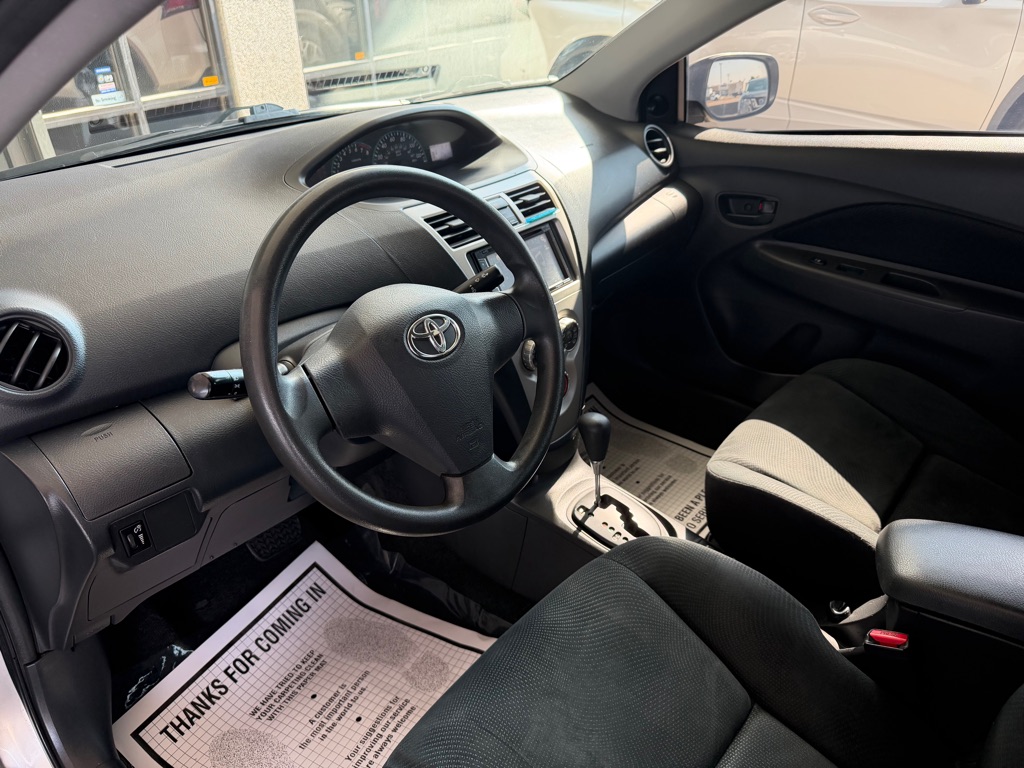 Photo 7 of this TOYOTA YARIS
