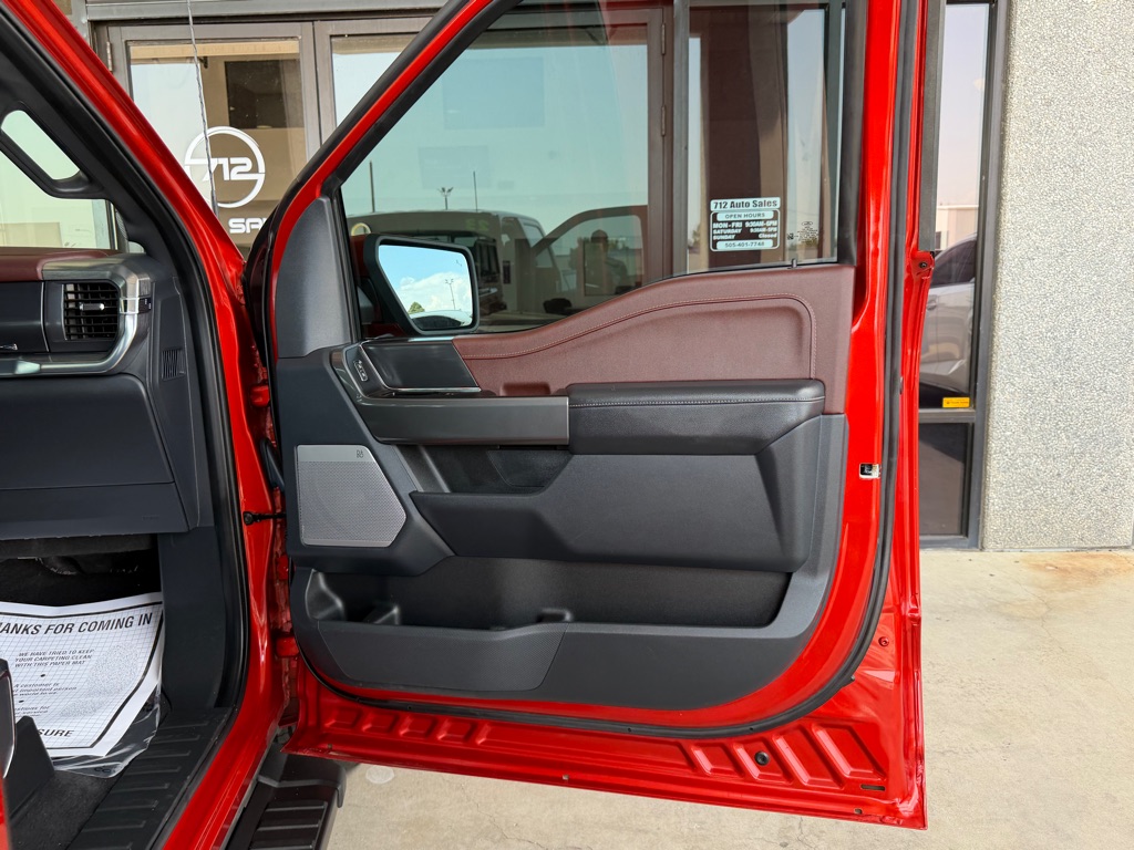 Photo 38 of this FORD F150
