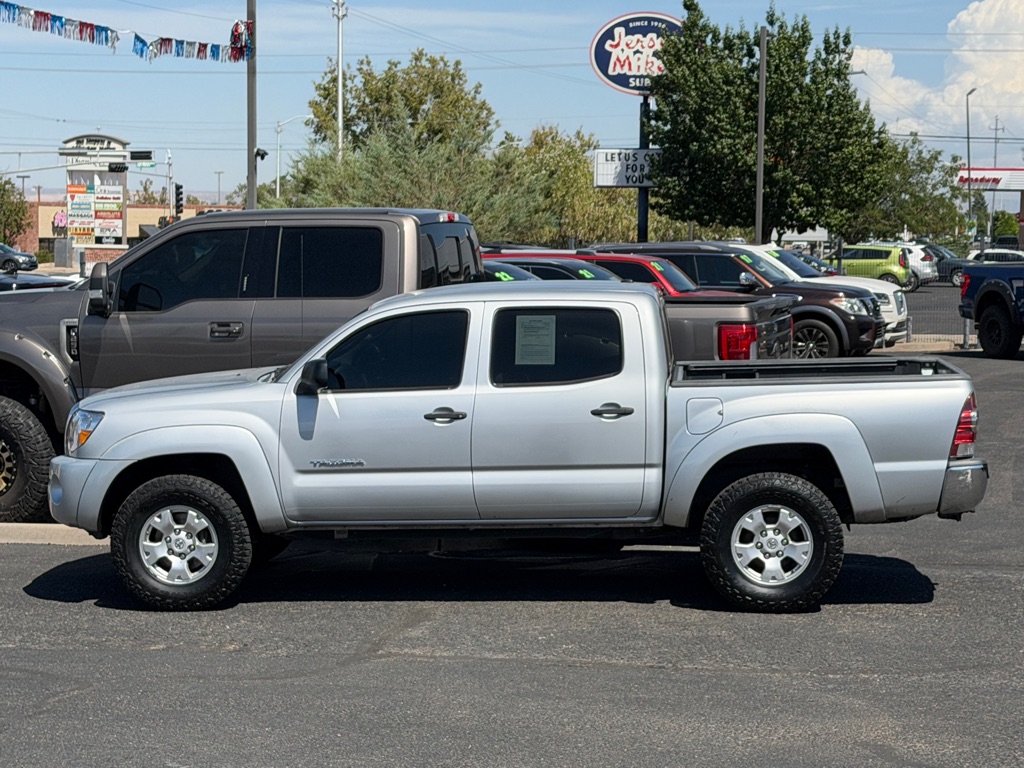 Photo 2 of this TOYOTA TACOMA
