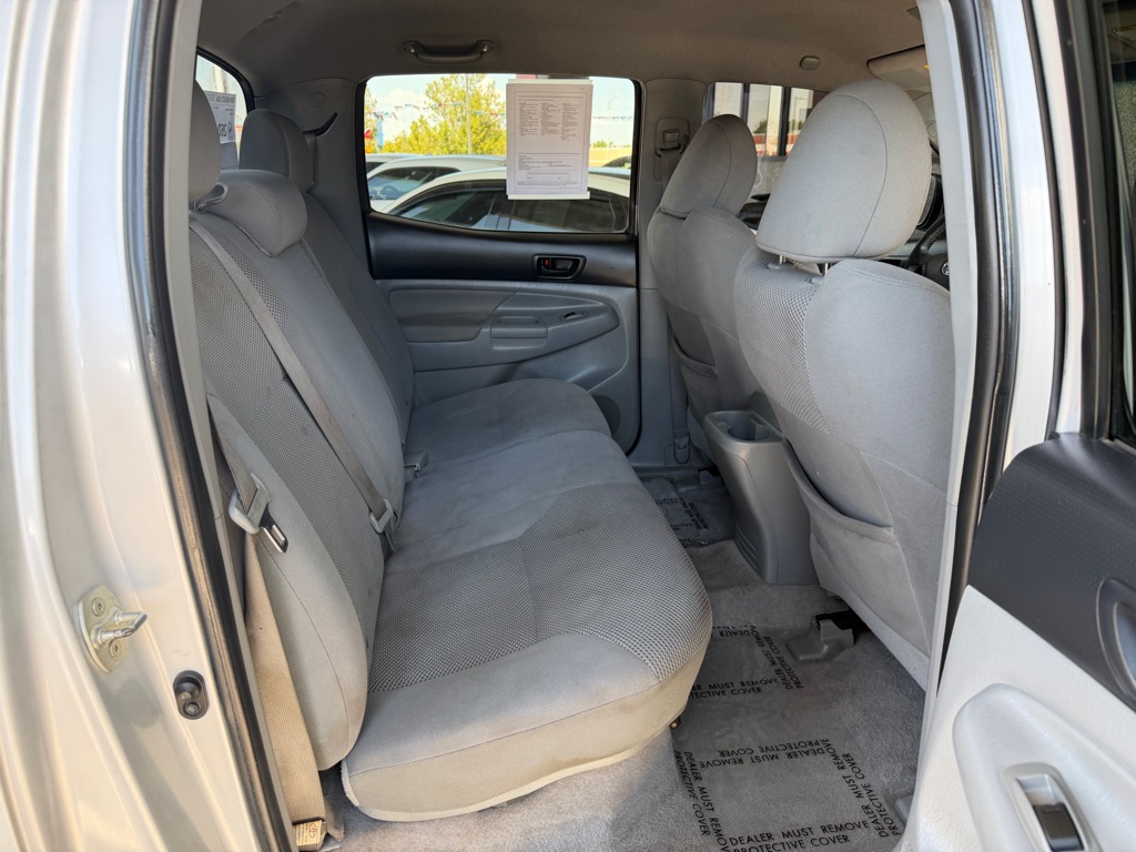 Photo 27 of this TOYOTA TACOMA