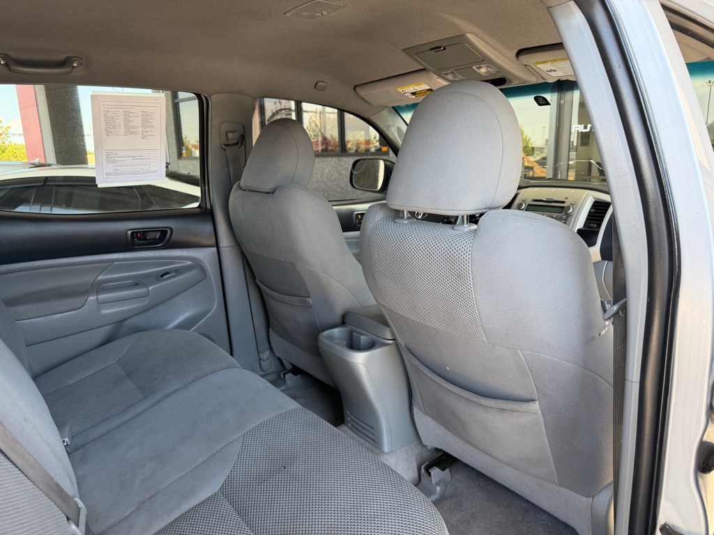 Photo 29 of this TOYOTA TACOMA