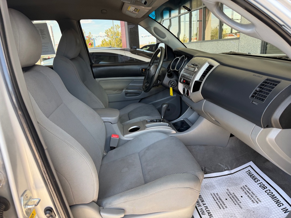 Photo 31 of this TOYOTA TACOMA