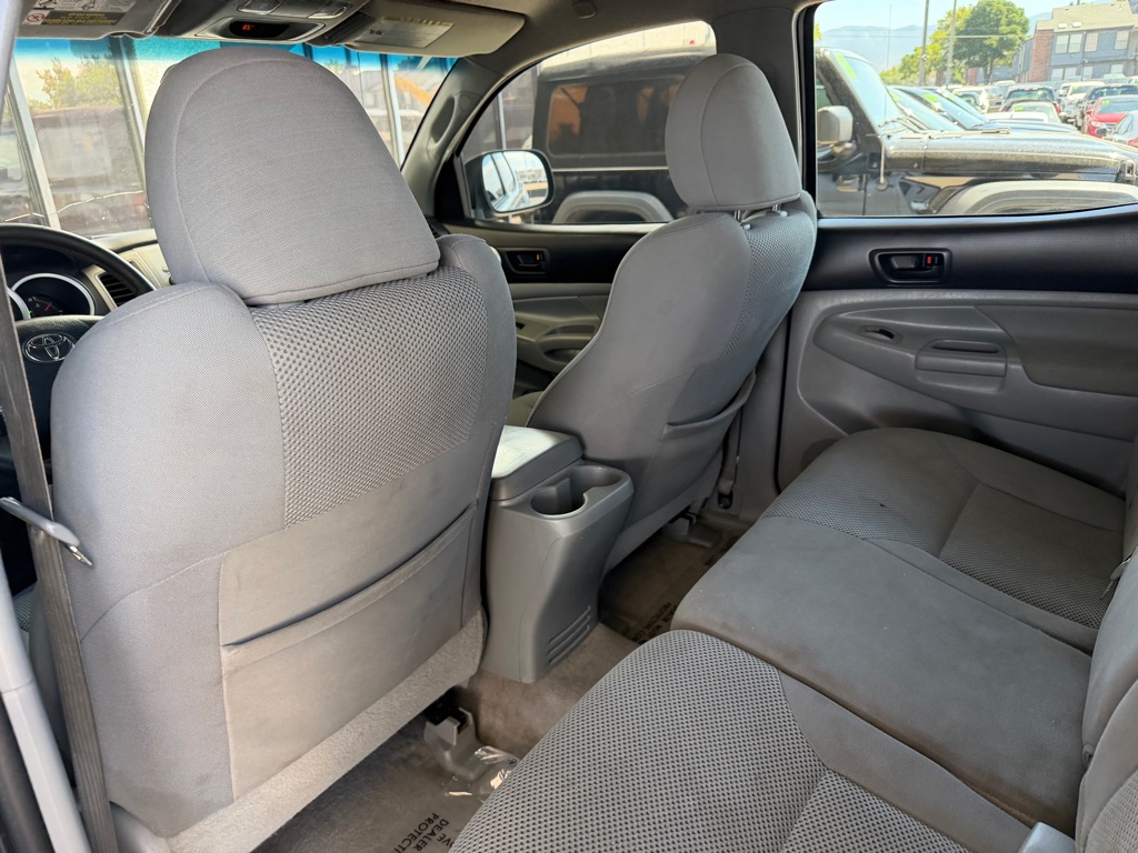 Photo 22 of this TOYOTA TACOMA