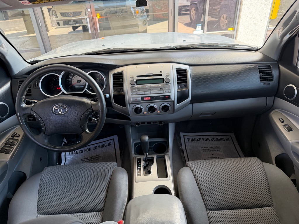 Photo 23 of this TOYOTA TACOMA