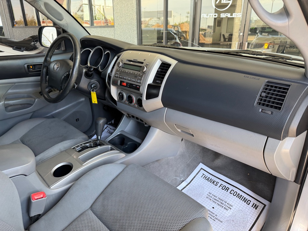 Photo 33 of this TOYOTA TACOMA