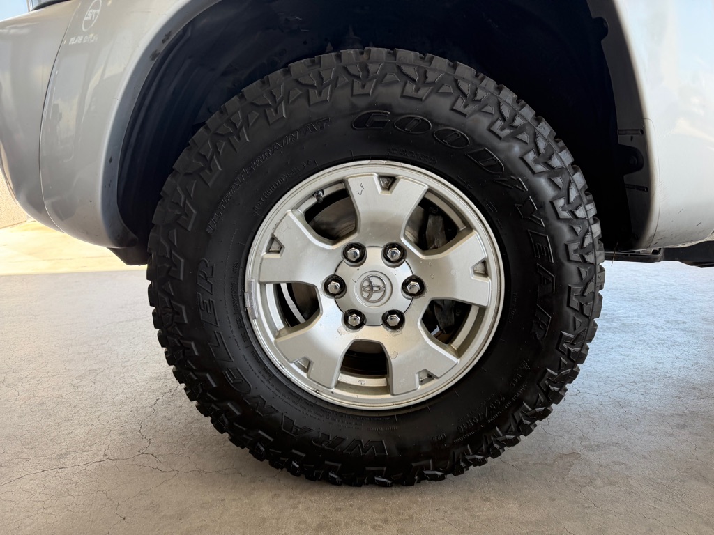 Photo 56 of this TOYOTA TACOMA