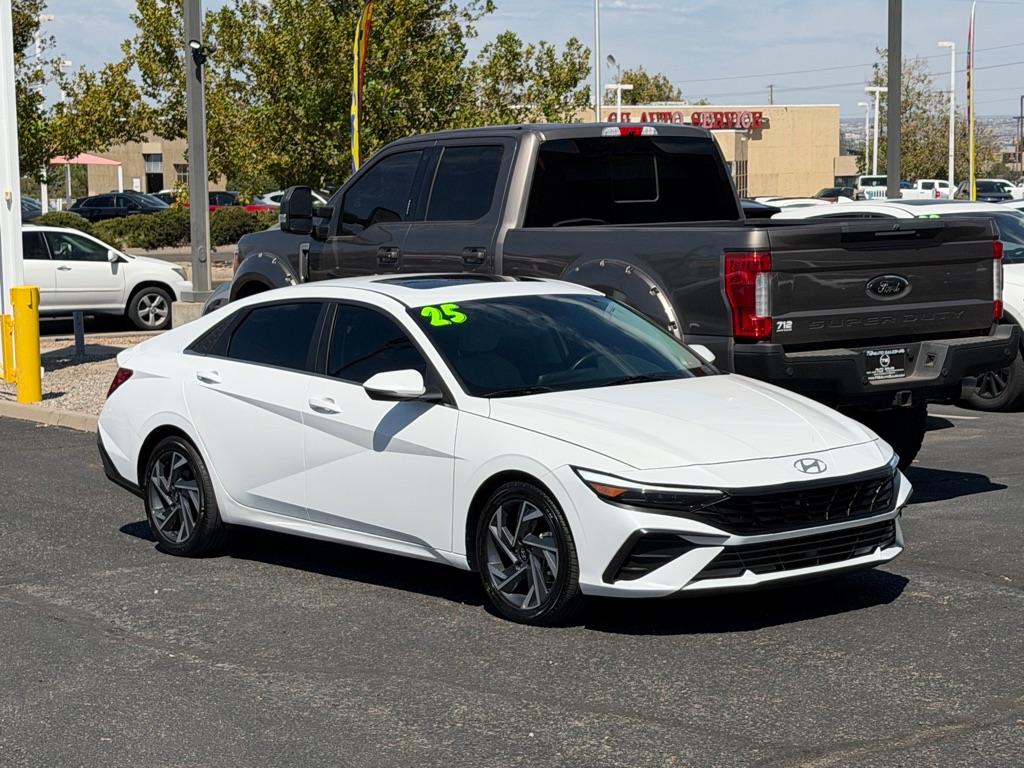 Photo 4 of this HYUNDAI ELANTRA