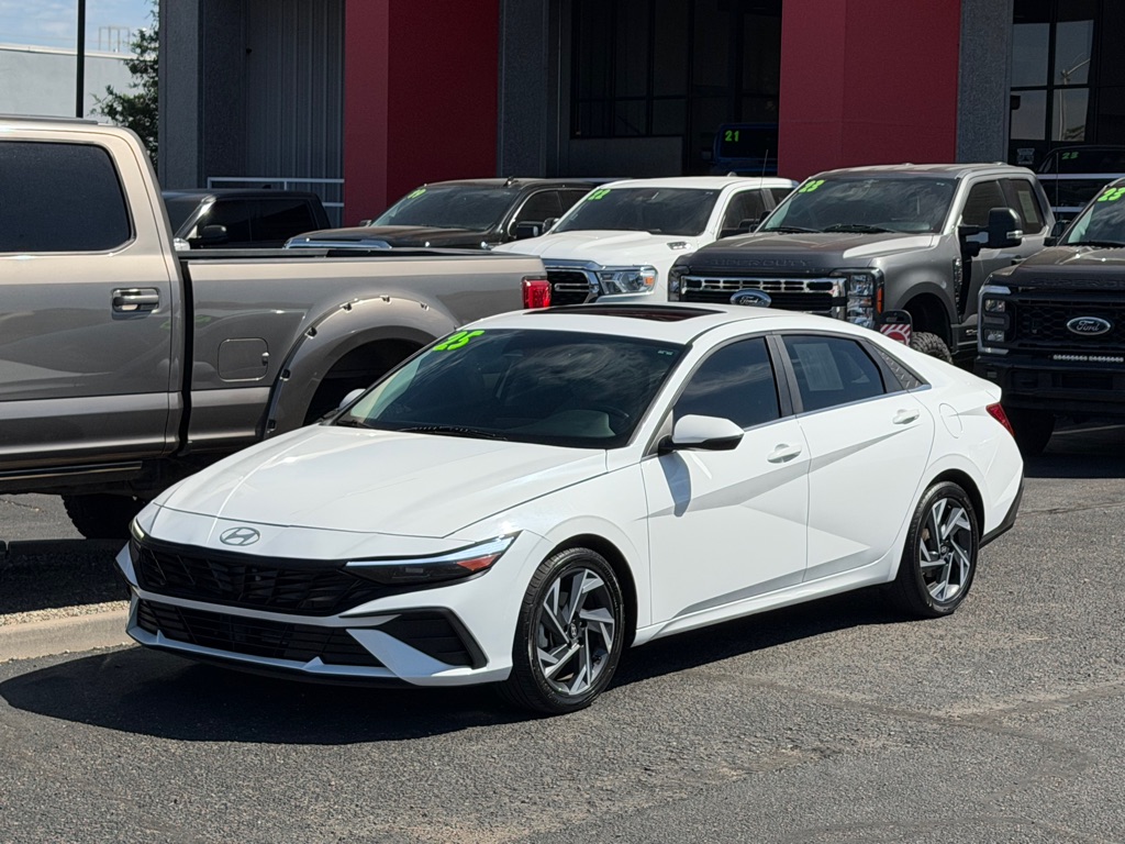 Photo 39 of this HYUNDAI ELANTRA