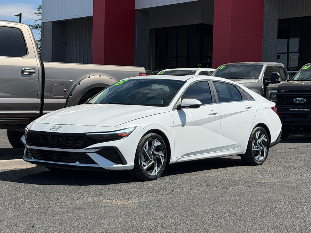 Photo 40 of this HYUNDAI ELANTRA