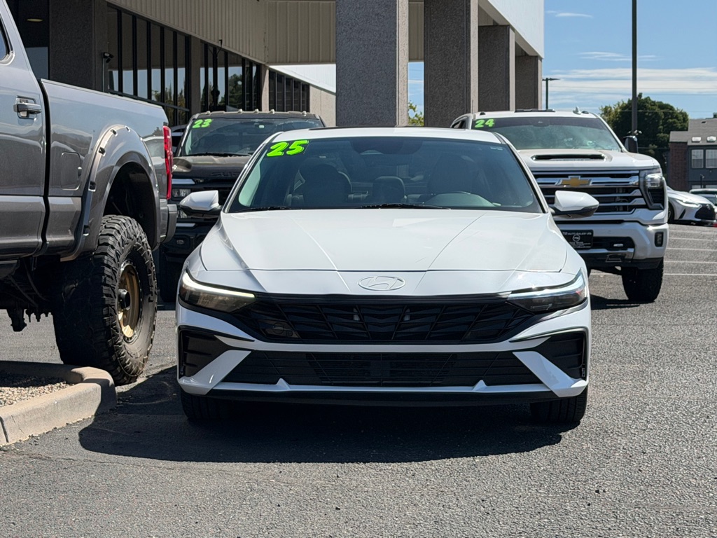 Photo 38 of this HYUNDAI ELANTRA
