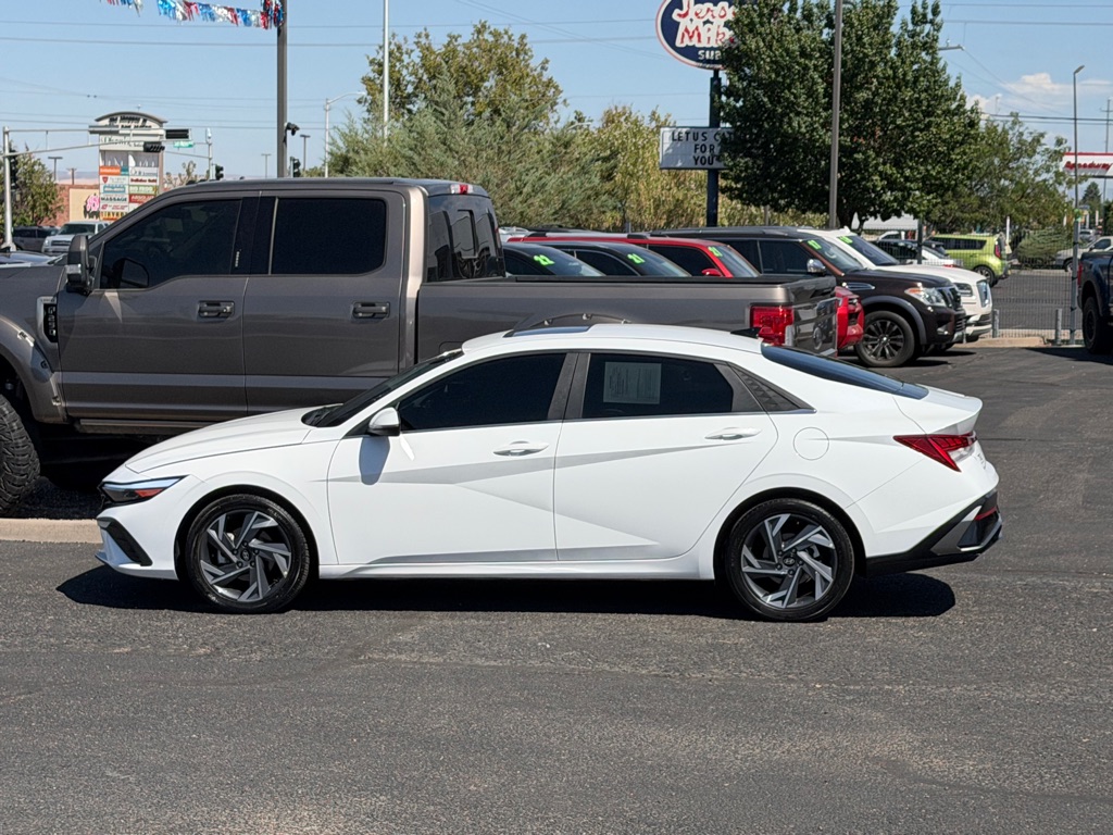 Photo 41 of this HYUNDAI ELANTRA