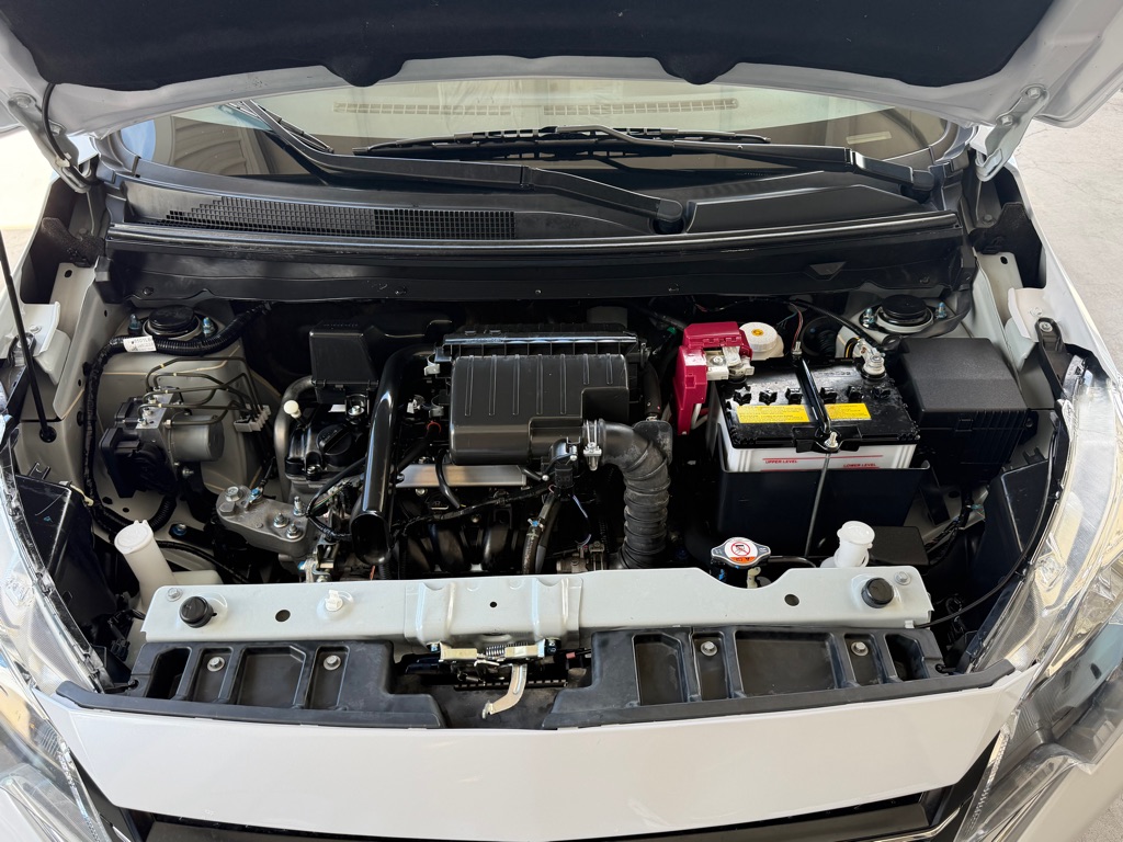 Photo 52 of this MITSUBISHI MIRAGE