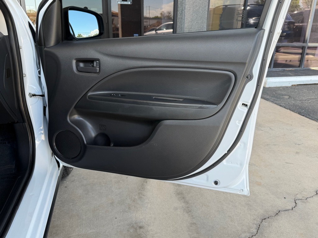 Photo 35 of this MITSUBISHI MIRAGE