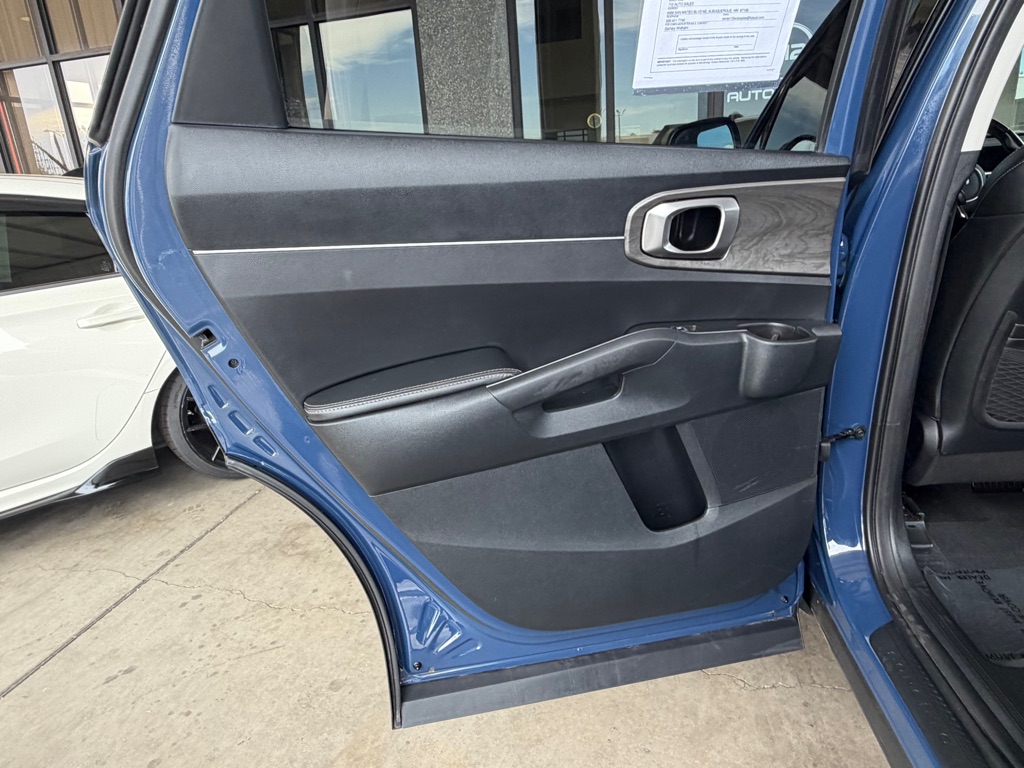 Photo 30 of this KIA SORENTO