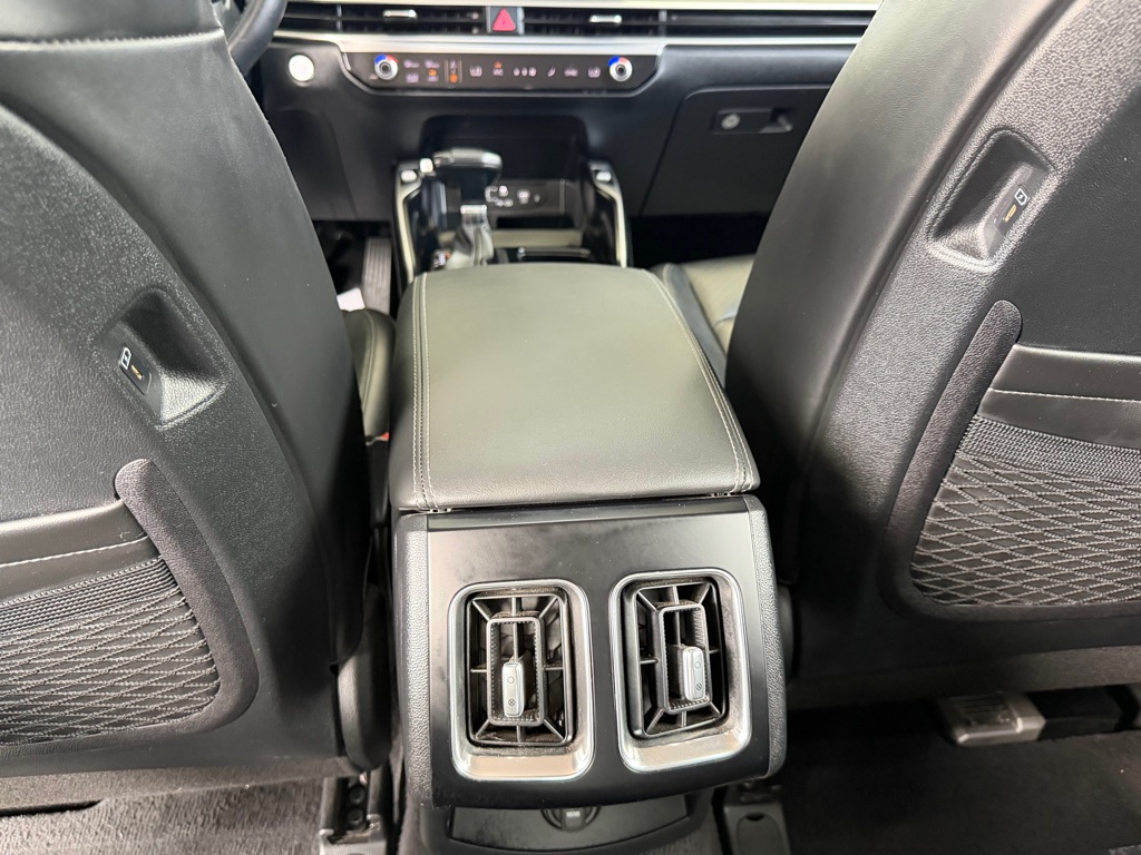 Photo 24 of this KIA SORENTO