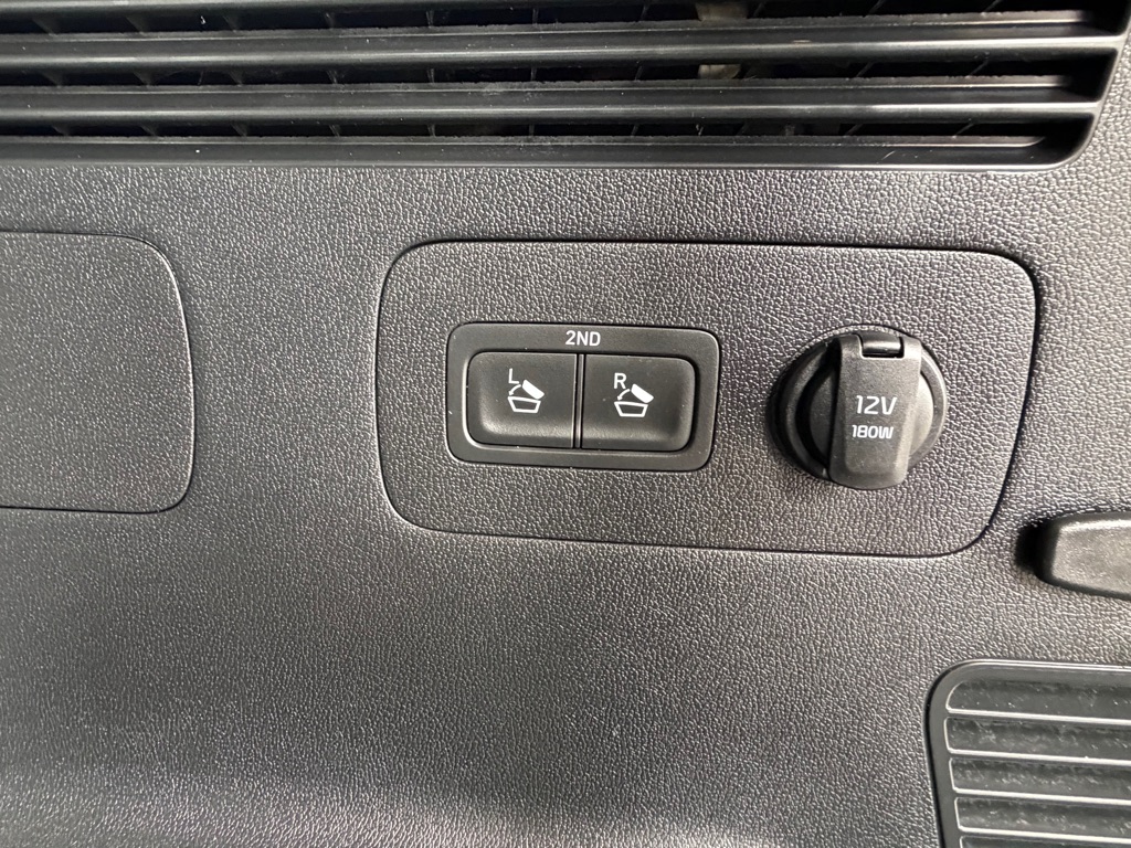 Photo 34 of this KIA SORENTO