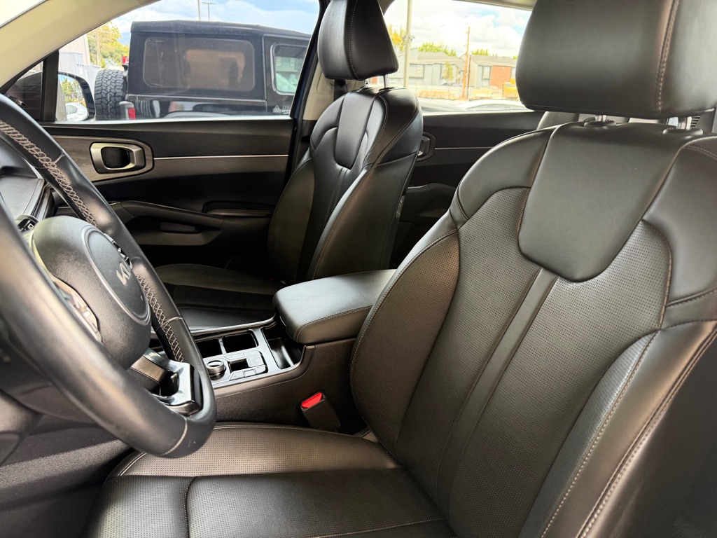 Photo 6 of this KIA SORENTO