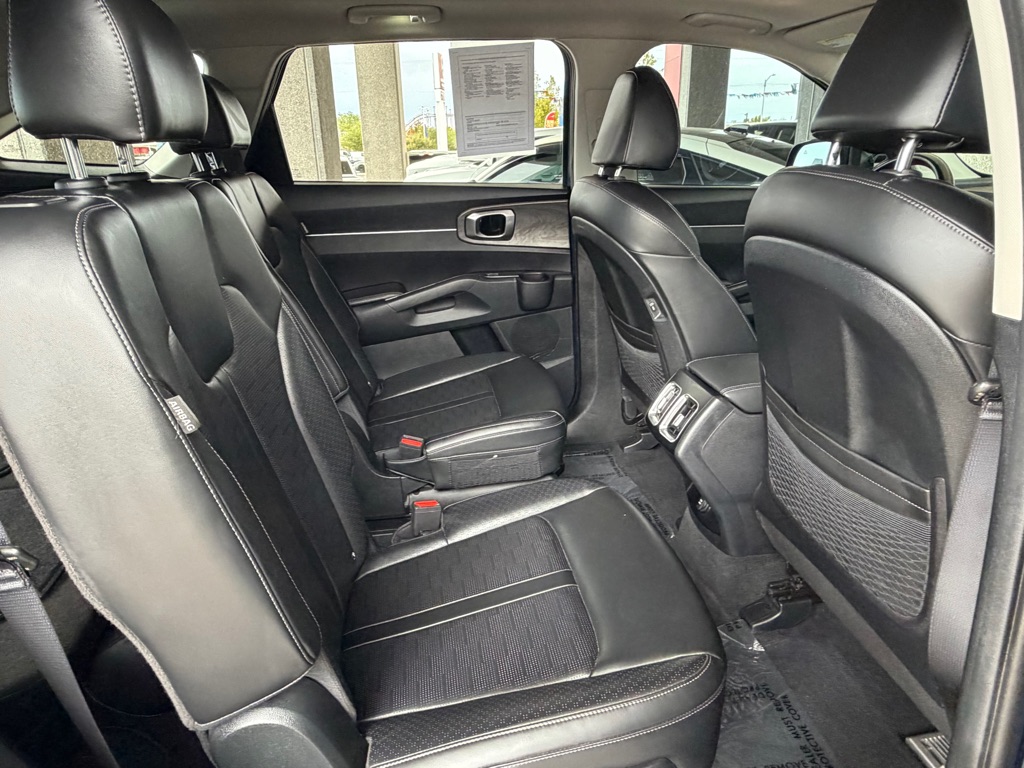Photo 36 of this KIA SORENTO