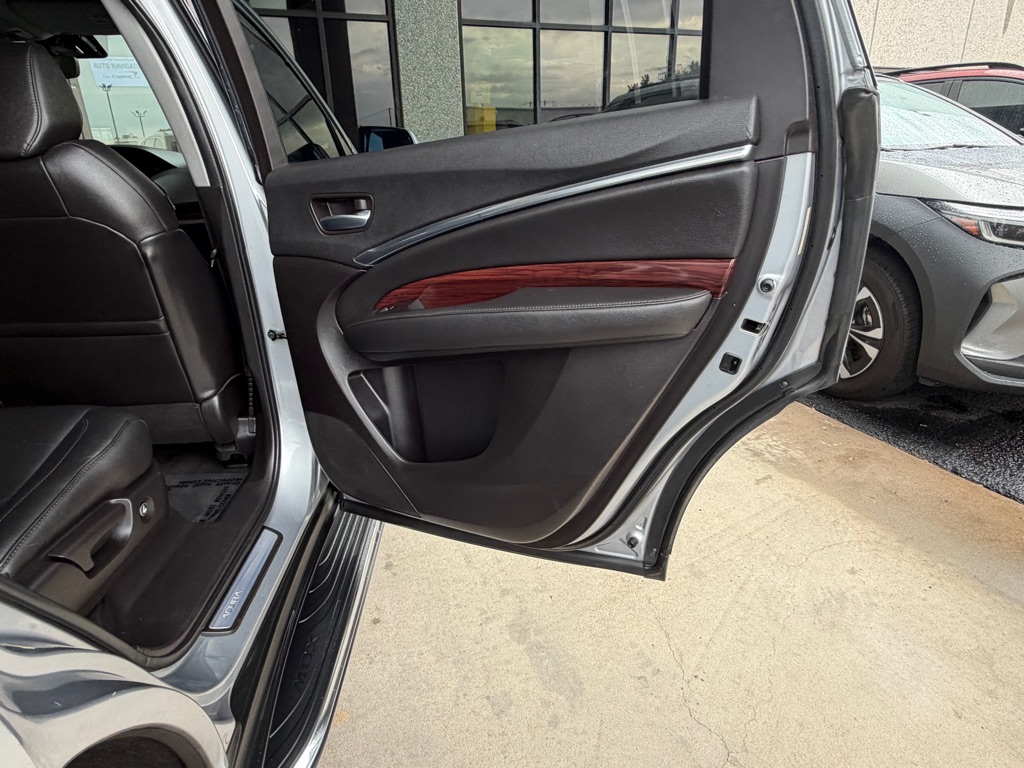 Photo 36 of this ACURA MDX
