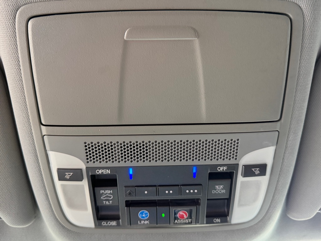 Photo 18 of this ACURA MDX