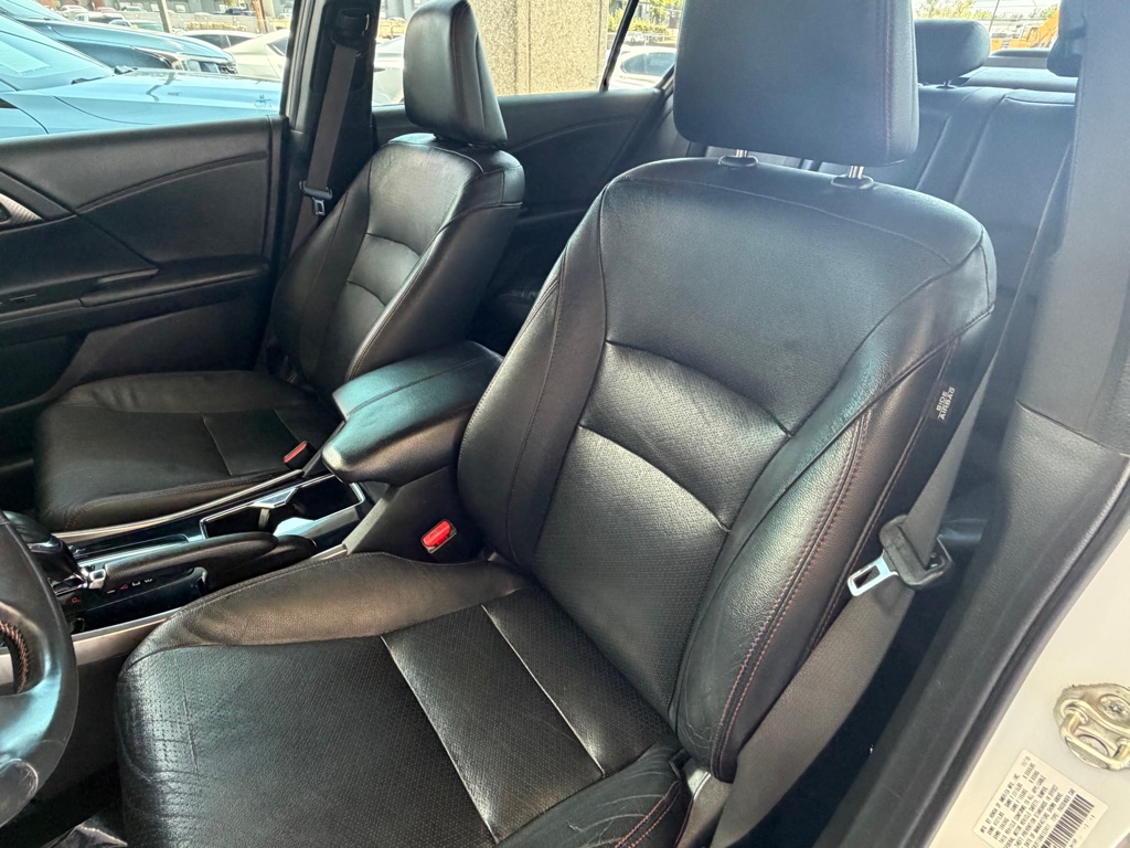 Photo 6 of this HONDA ACCORD