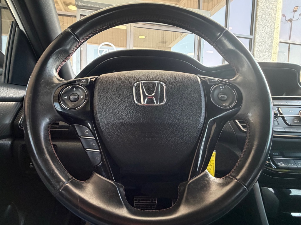 Photo 8 of this HONDA ACCORD