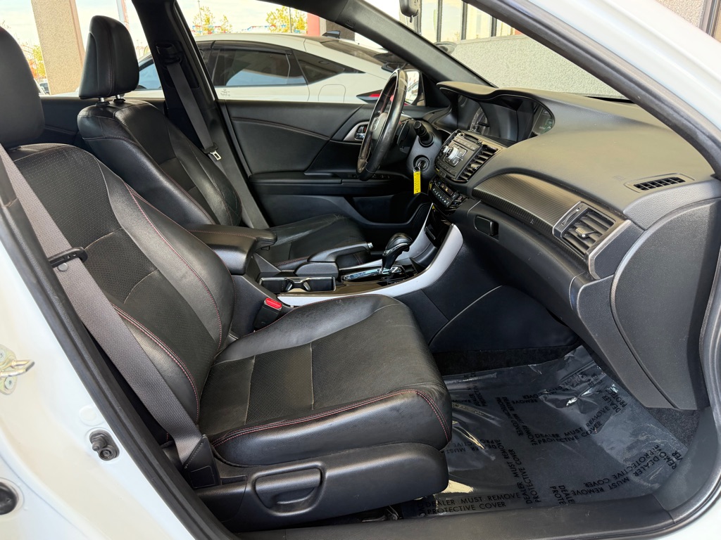 Photo 33 of this HONDA ACCORD