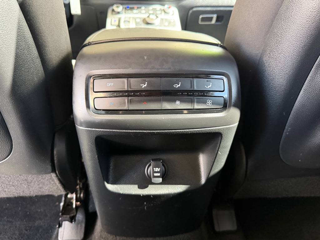 Photo 23 of this HYUNDAI PALISADE