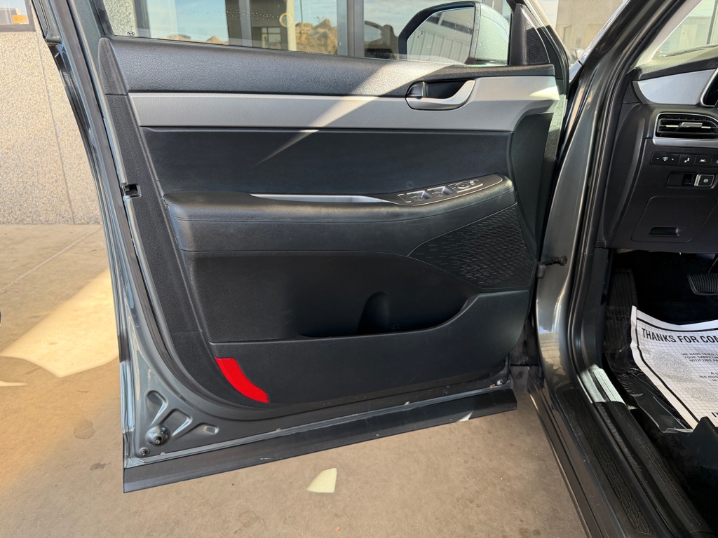 Photo 18 of this HYUNDAI PALISADE