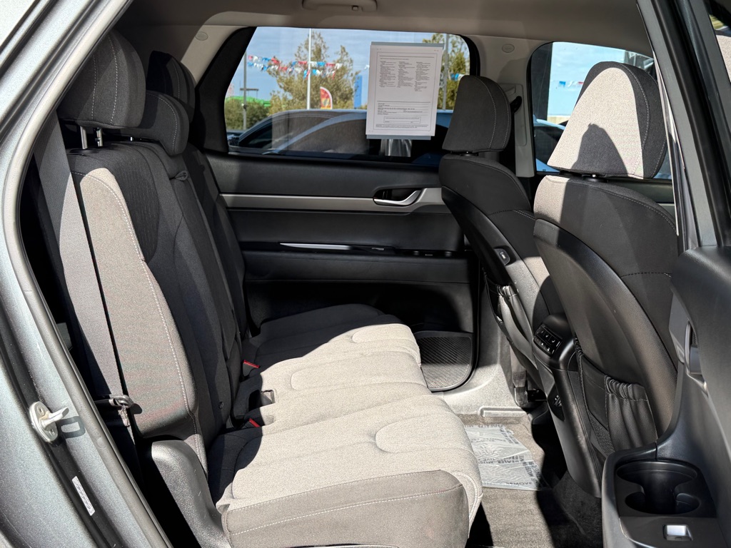 Photo 32 of this HYUNDAI PALISADE