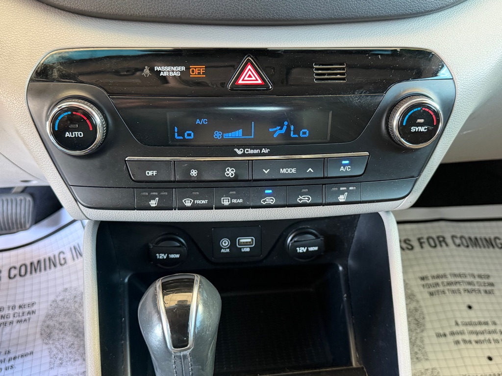 Photo 14 of this HYUNDAI TUCSON