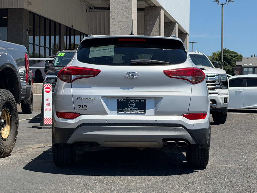 Photo 48 of this HYUNDAI TUCSON