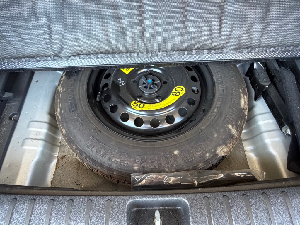 Photo 29 of this HYUNDAI TUCSON