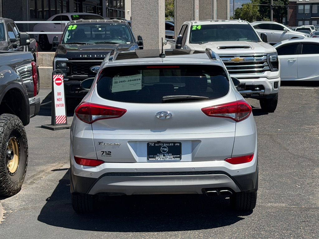 Photo 47 of this HYUNDAI TUCSON