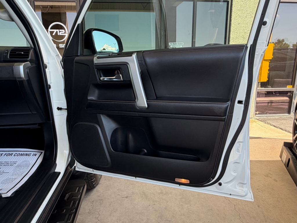 Photo 36 of this TOYOTA 4RUNNER